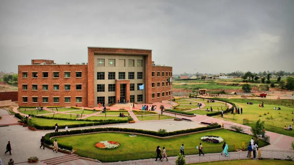3. COMSATS University Islamabad (CUI)