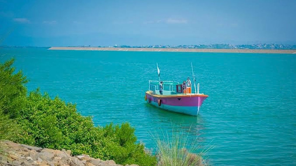 Mangla dam tourist spot