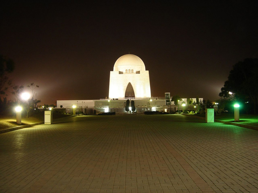 night view of mazar e quaid
