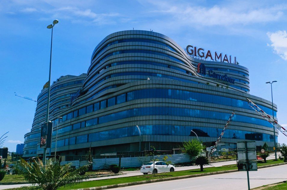 Giga Mall