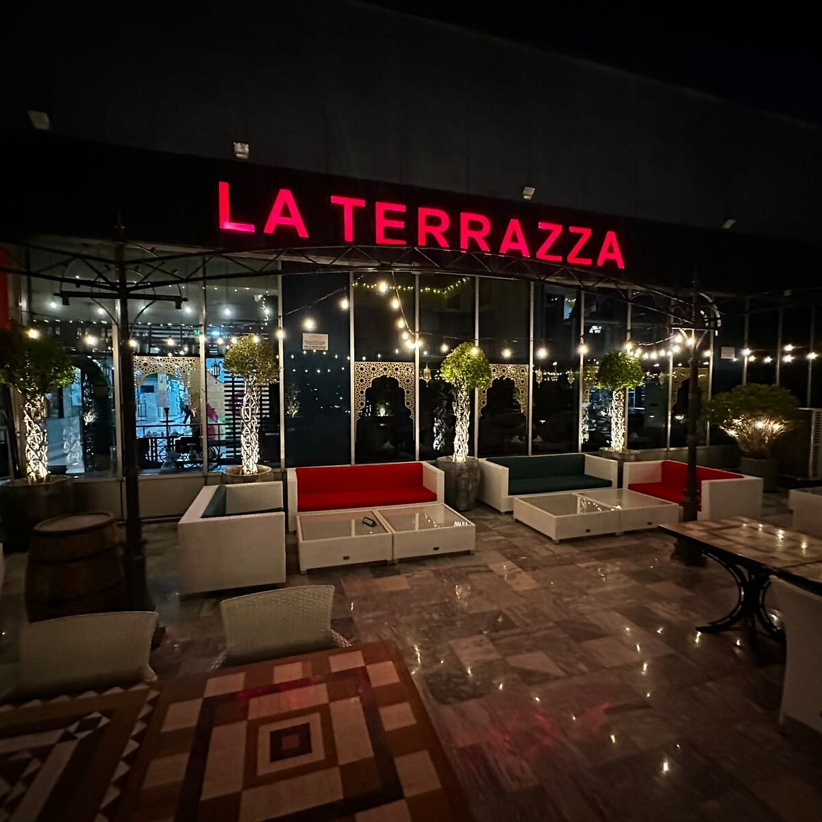 la terraza roof top restaurant in islamabad