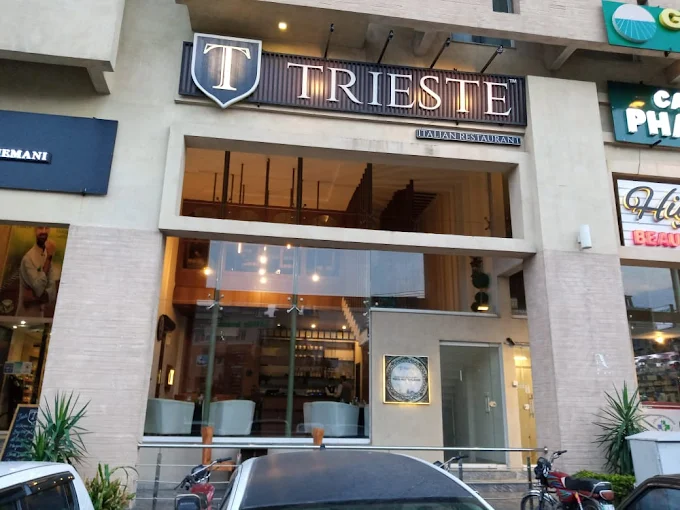 Cafe Trieste