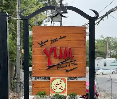 Yum Chinese & Thai Restaurant: (Gulberg II)
