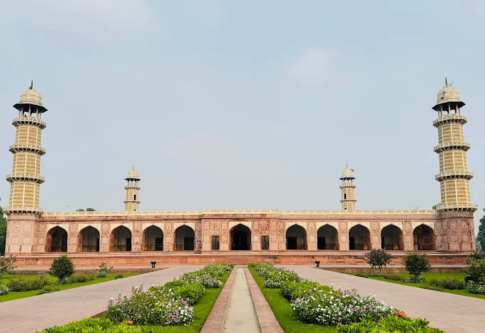 Tomb-Jahangir