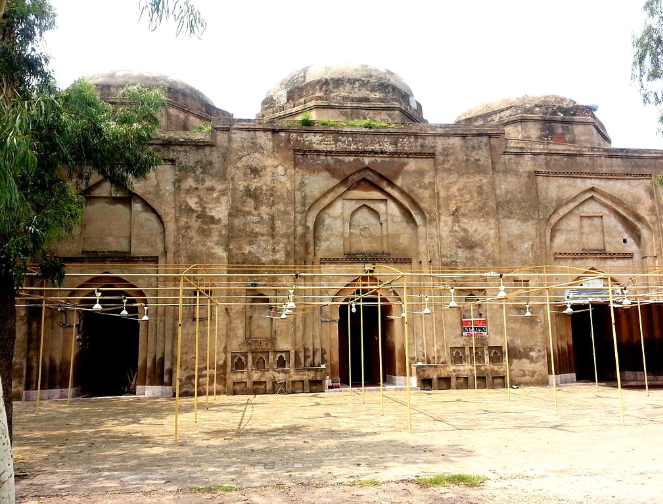 The Three-Domed Mosque