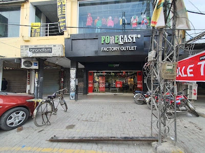 Kareem Block Market Lahore
