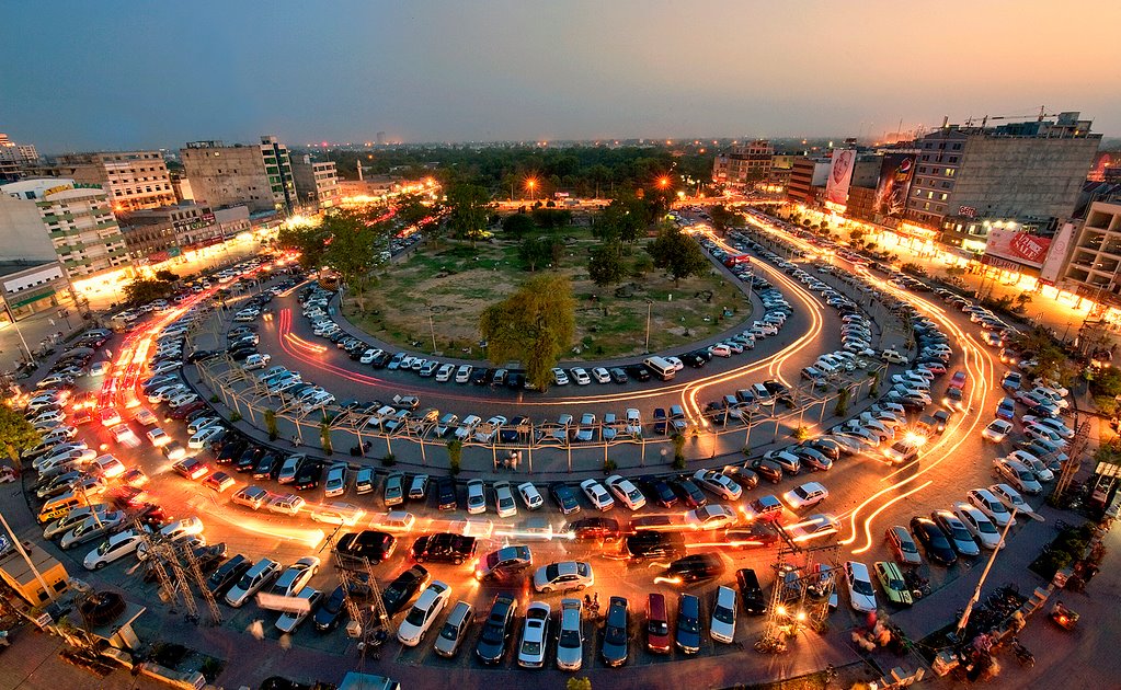 Liberty Market one of famous markets in lahore