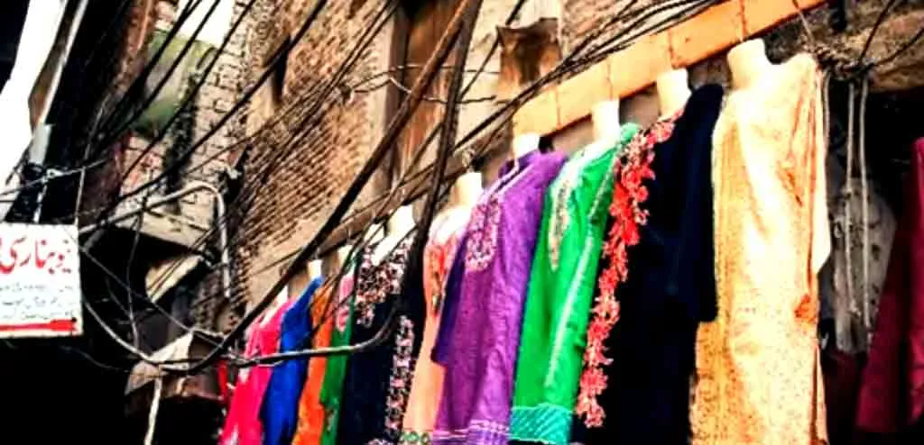 Azam Cloth Market