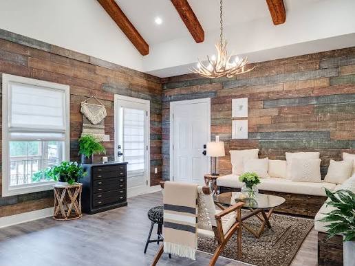 Reclaimed and Shiplap Wood Wall Design