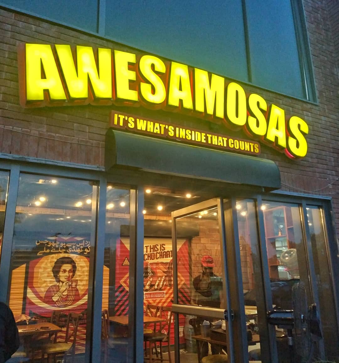 Awesamosas restaurant in Lahore