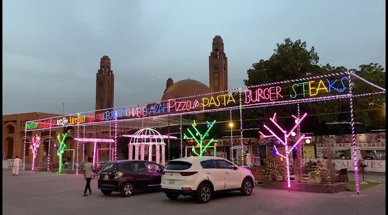 Bahria Food Street