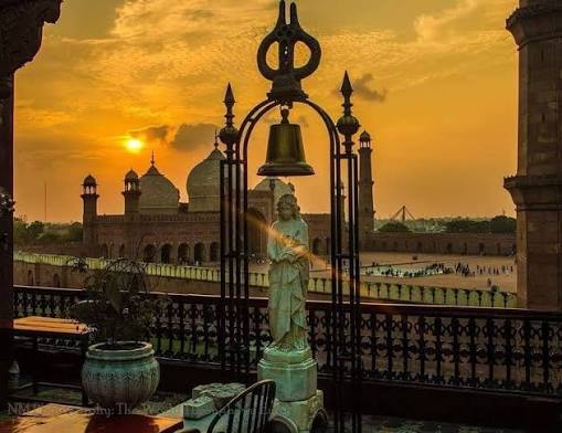 Coocos Den restaurant in lahore