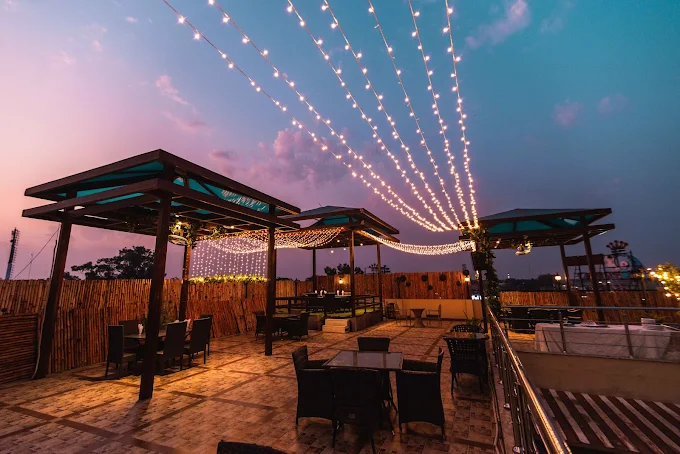 Heights n Delights – A Rooftop Restaurant