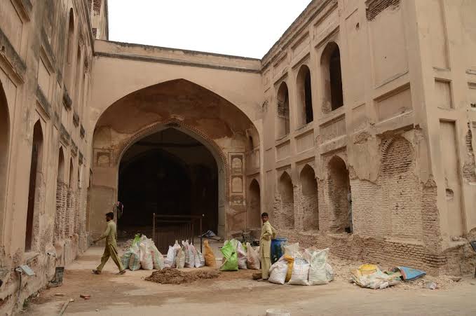 Alamgiri Gate